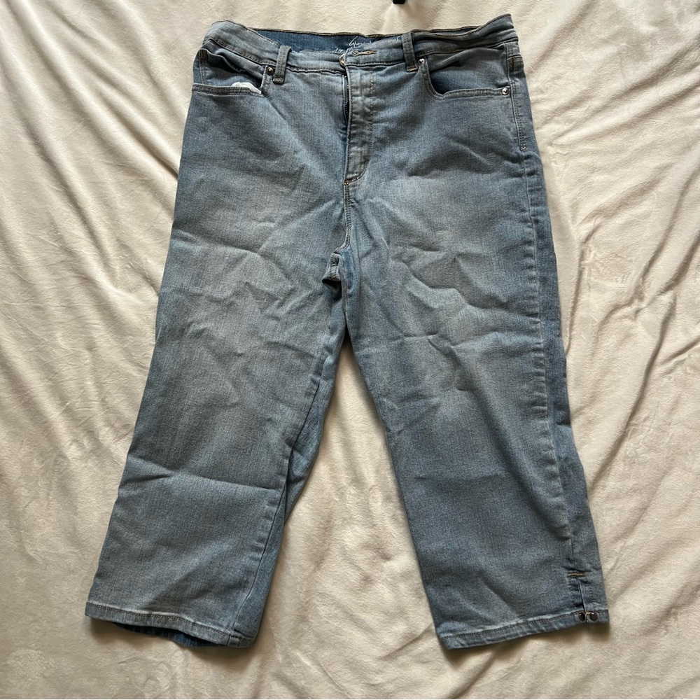 Gloria Vanderbilt Amanda Wide Leg Jeans Cropped Womens Size 12 Slimming Effect